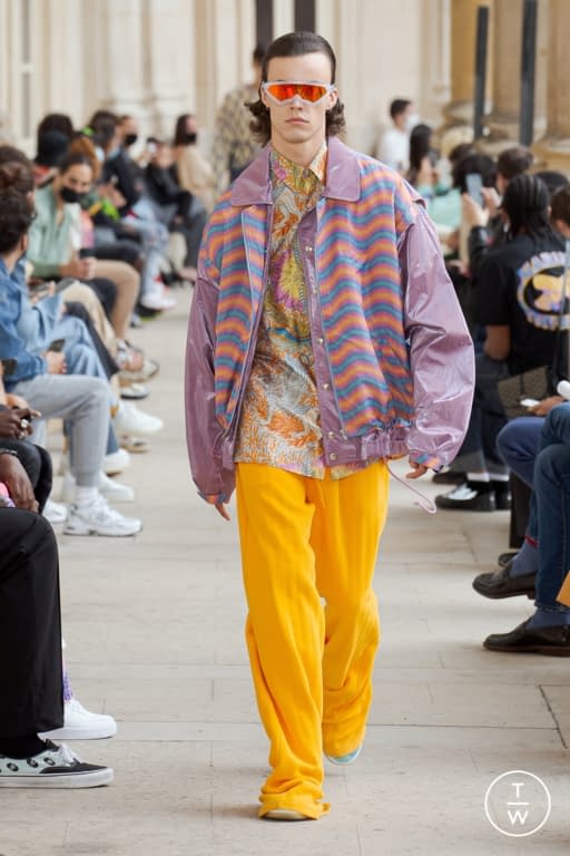 SS22 Bluemarble Look 4