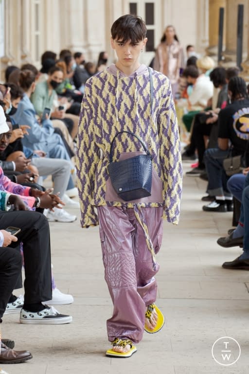 SS22 Bluemarble Look 5
