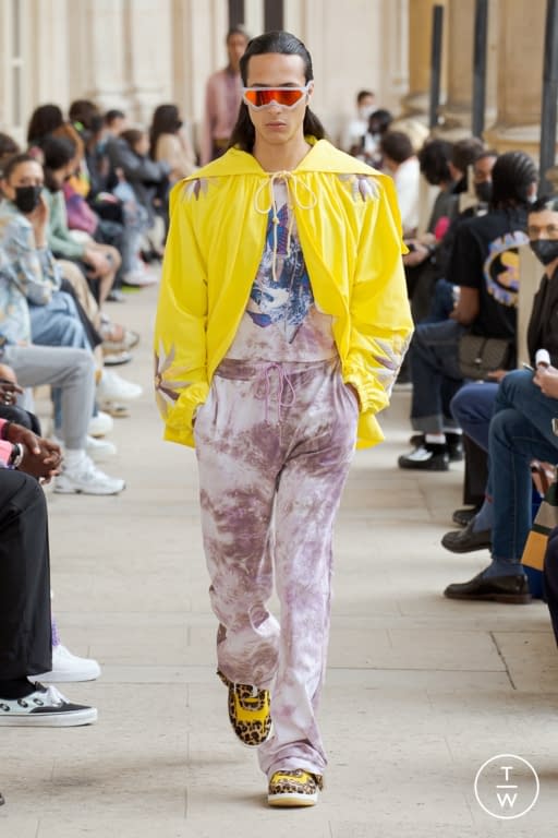 SS22 Bluemarble Look 7
