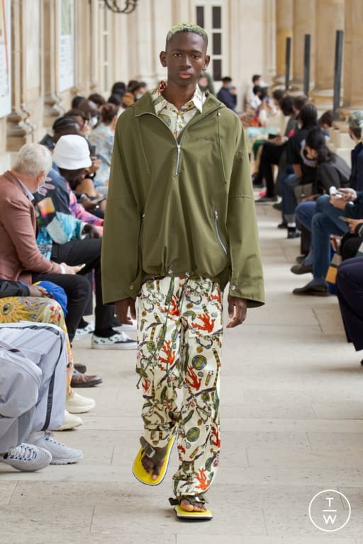 SS22 Bluemarble Look 9