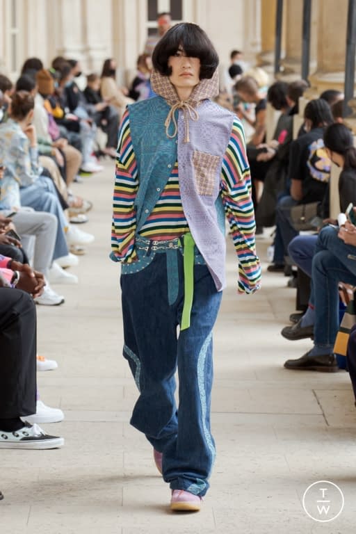 SS22 Bluemarble Look 12