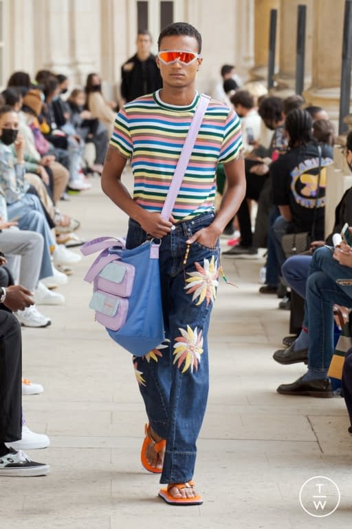 SS22 Bluemarble Look 13