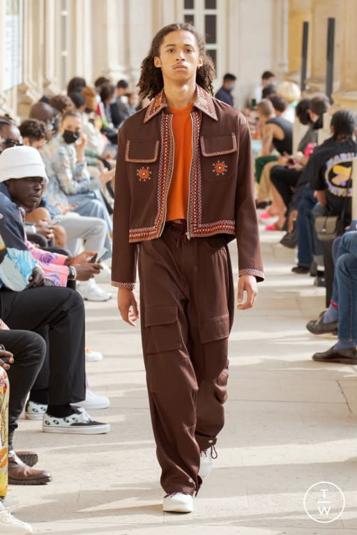 SS22 Bluemarble Look 20
