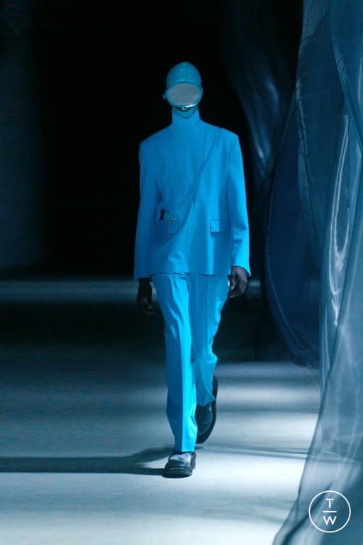 SS22 Botter Look 1