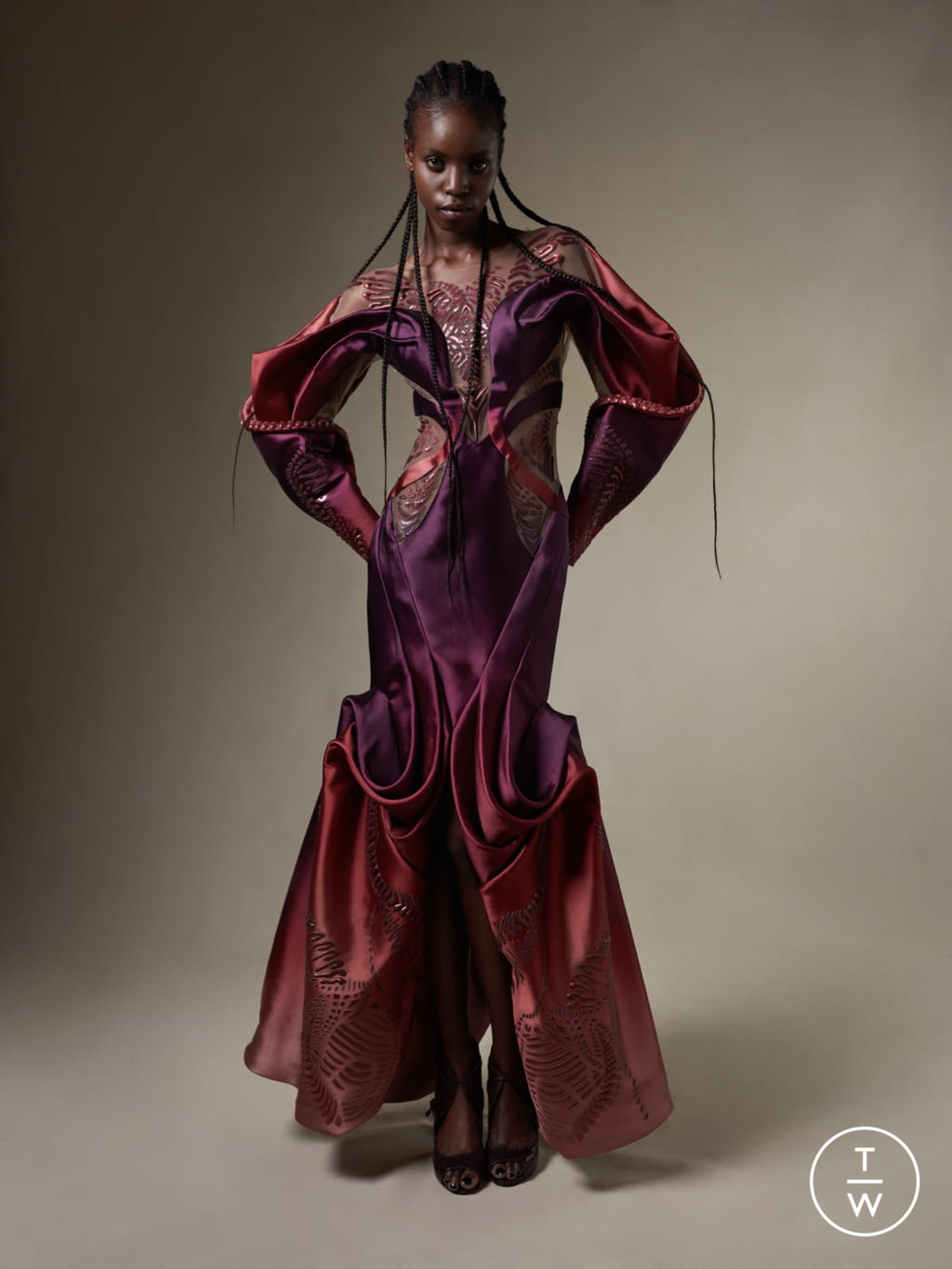 Fashion Week Paris Fall/Winter 2021 look 13 from the Iris Van Herpen collection couture