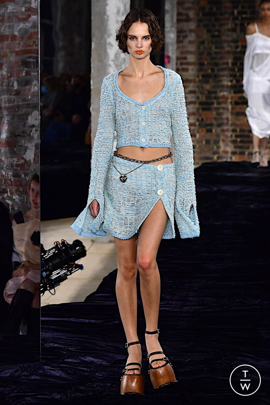 Fashion Week Paris Spring/Summer 2022 look 35 from the Acne Studios collection womenswear