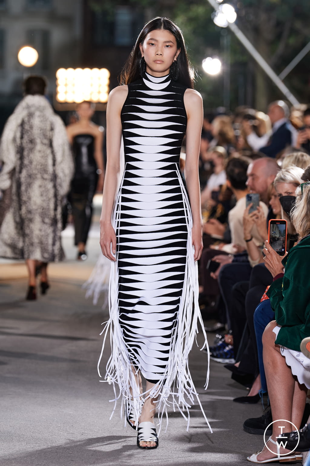 Fashion Week Paris Spring/Summer 2022 look 23 from the Alaïa collection womenswear