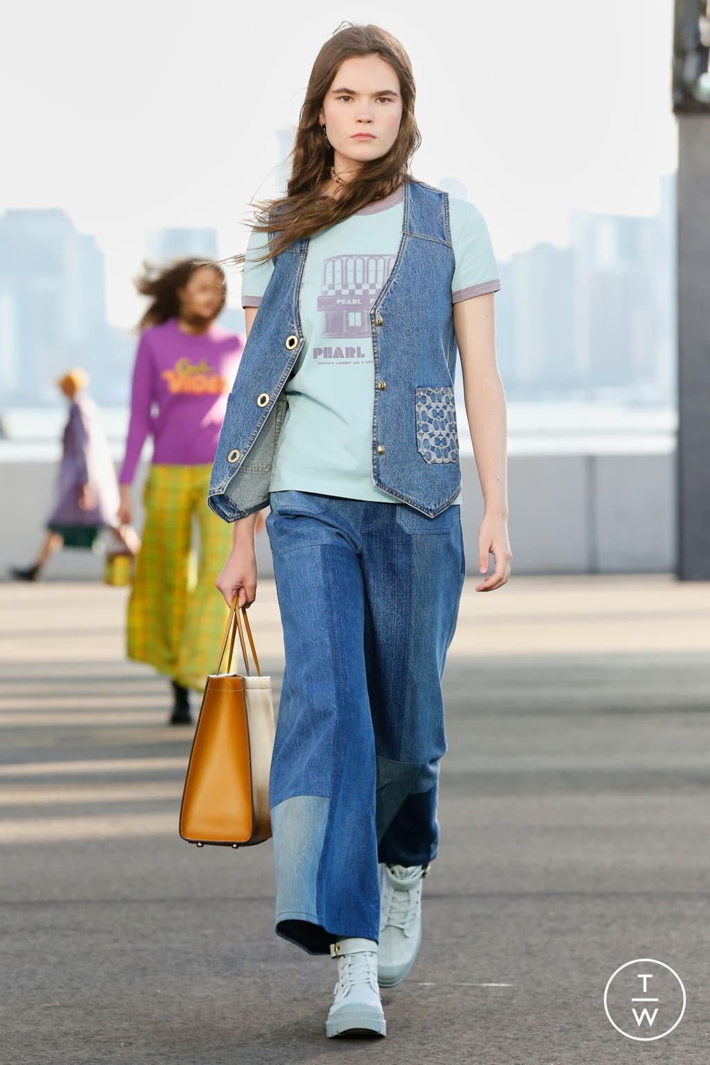Fashion Week New York Spring/Summer 2022 look 39 from the Coach 1941 collection womenswear
