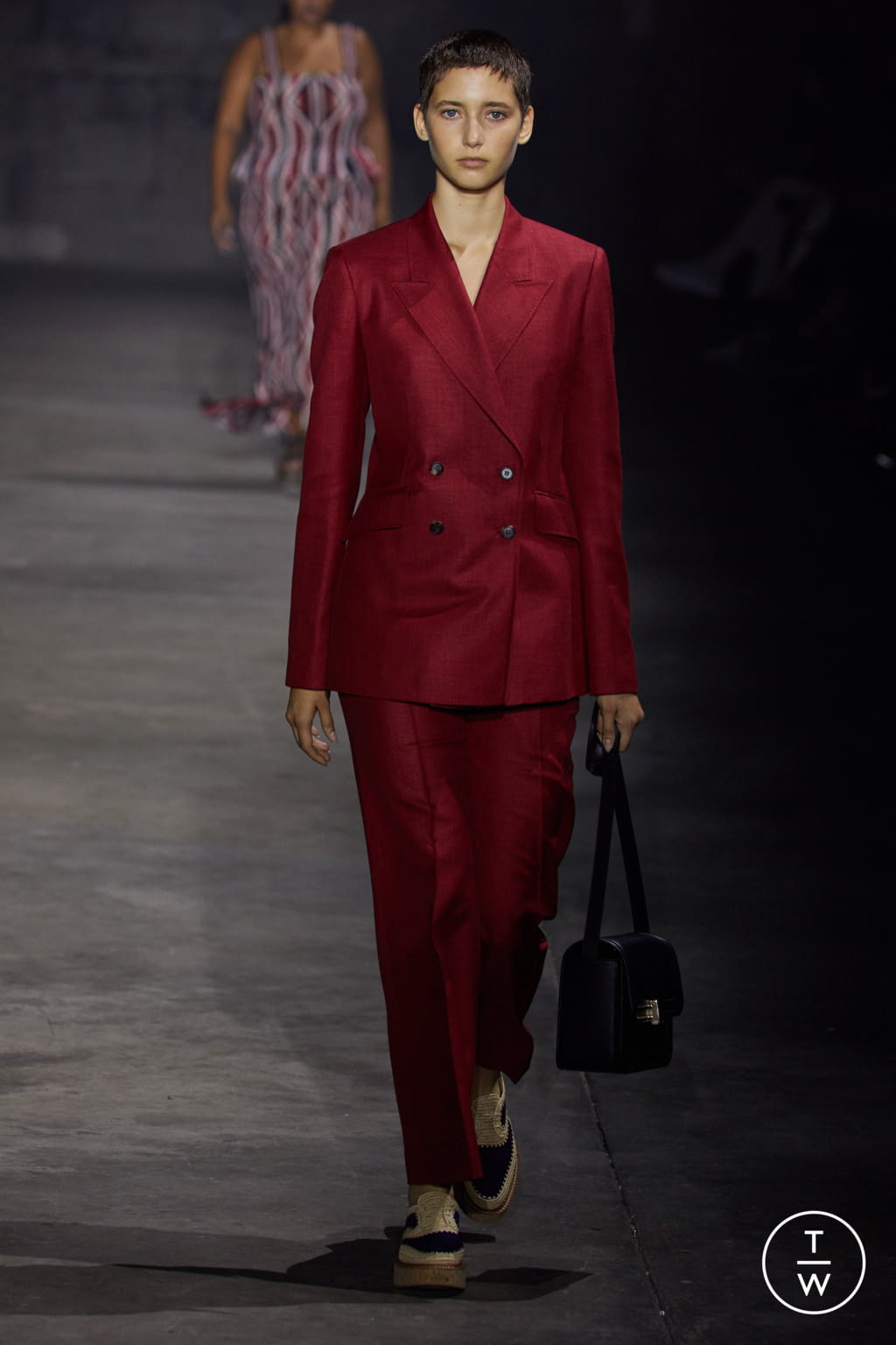 Fashion Week New York Spring/Summer 2022 look 14 from the Gabriela Hearst collection womenswear