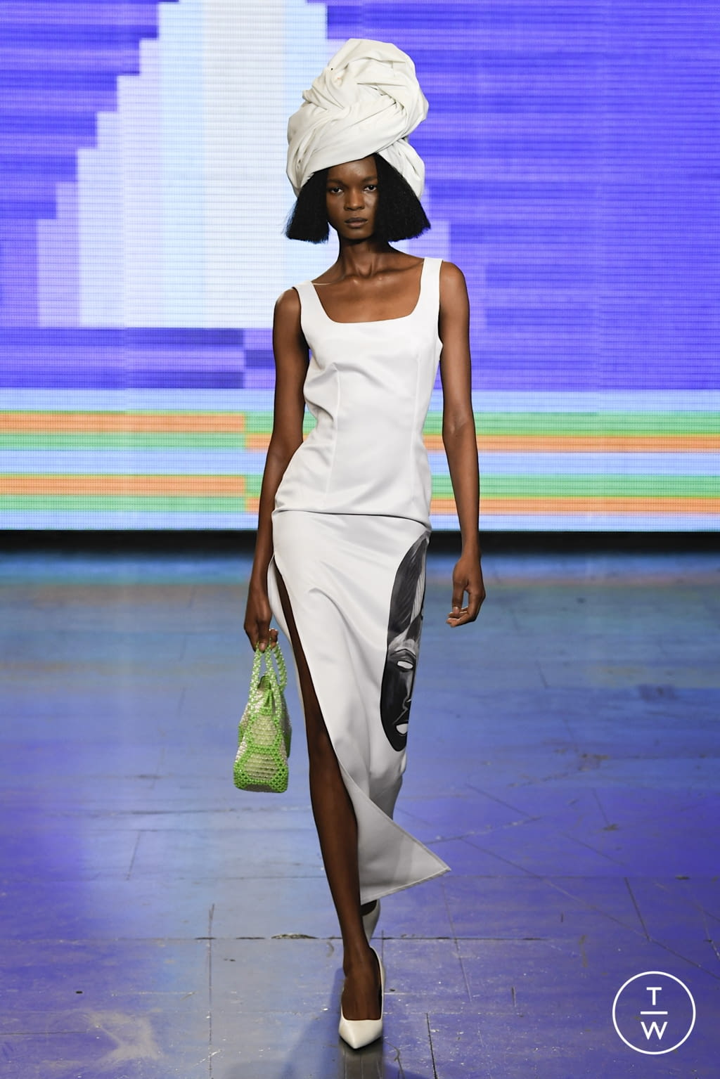 Fashion Week London Spring/Summer 2022 look 6 from the Labrum London collection womenswear