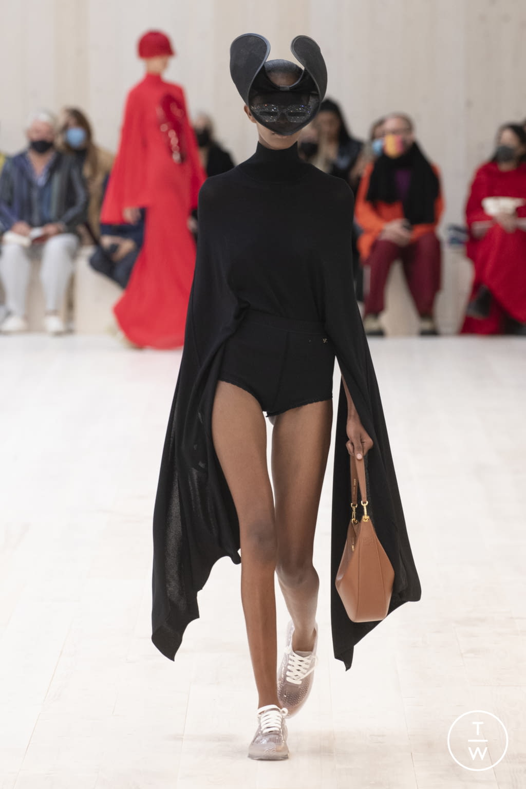 Fashion Week Paris Spring/Summer 2022 look 49 from the Loewe collection womenswear
