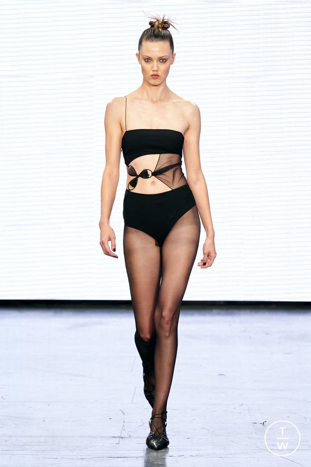 Fashion Week London Spring/Summer 2022 look 4 from the Nensi Dojaka collection womenswear