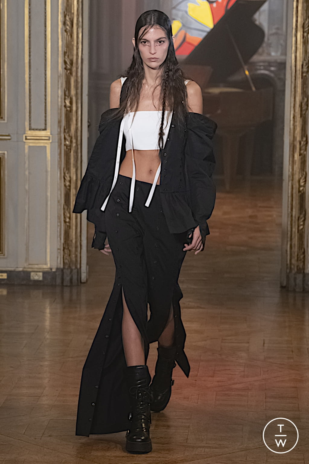 Fashion Week Paris Spring/Summer 2022 look 19 from the Rochas collection womenswear