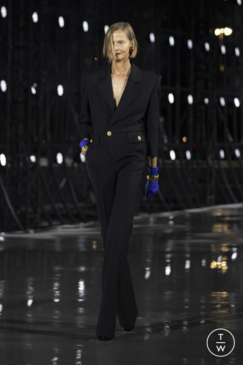 Fashion Week Paris Spring/Summer 2022 look 47 from the Saint Laurent collection womenswear