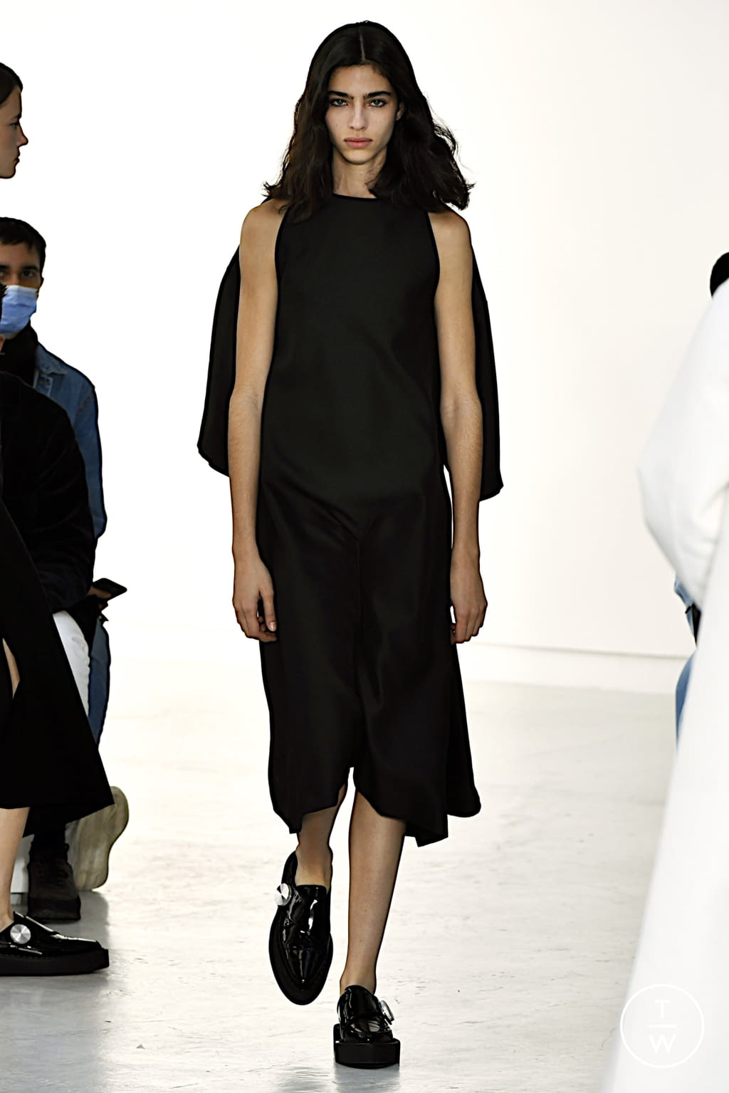 Fashion Week Paris Spring/Summer 2022 look 18 from the Shang Xia collection womenswear